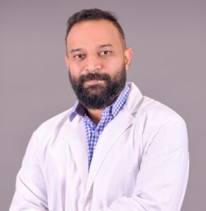 الدكتور أخيل | أفضل طبيب المخ والعمود الفقري بالهند