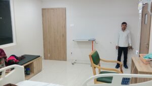 مستشفى فاح فائق التخصصي في لكناو الهندية يعالج كل الحالات المرضية مثل المخ والأعصاب، العمود الفقري، السرطا، التجميلية، المسالك البولية، الأسنان، العقم، العظام
