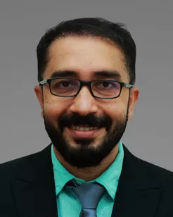 الدكتور بيجيش ف. ف. من كيرلا | علاج أمراض قلب الأطفال في الهند