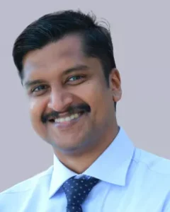 الدكتور رامكومار من كيرلا | جراحة المخ والأعصاب في الهند