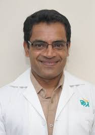 الدكتور مادان في بنغالور - أفضل جراح العظام والمفاصل بالهند