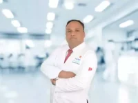 الدكتور كمال من دلهي | أفضل جراح الأذن والأنف والحنجرة في دلهي، الهند