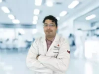 الدكتور راهول من دلهي | أفضل جراح العمليات التجميلية في دلهي، الهند