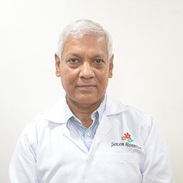 الدكتور تابان كومار سايكيا استشاري طب الأورام في مستشفى جاسلوك بمومباي