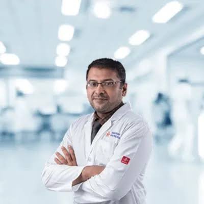 د. أيابان ف. ناير جراح كتف وطبيب طب رياضي في بنغالور الهند