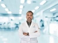 د. سامبات كومار شيتيغار طبيب أطفال وحديثي الولادة في بنغالور