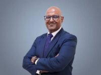 الدكتور بوبي فاركي ماراماتوم استشاري أول في طب الأعصاب بمستشفى أبولو أدلوكس في كيرالا، الهند