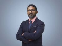 الدكتور ميشال جوني استشاري أول في جراحة الأعصاب بمستشفى أبولو أدلوكس في كيرالا، الهند