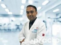 الدكتور أجاي كومار أخصائي العمود الفقري في بنغالور