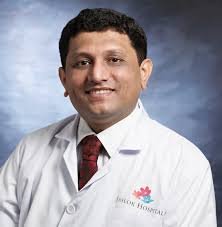 الدكتور رشي ديشباندي أخصائي أمراض الكلى وزراعة الكلى في مستشفى جاسلوك بمومباي