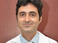 الدكتور آزاد إيراني استشاري طب الأعصاب في مستشفى جاسلوك بمومباي