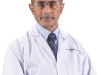 د. باسانْت كومار ميسرا اختصاصي جراحة المخ والأعصاب في مستشفى هيندوجا بمومباي