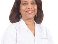 د. شارولاتا سانخلا اختصاصية طب الأعصاب واضطرابات الحركة في مستشفى هيندوجا بمومباي