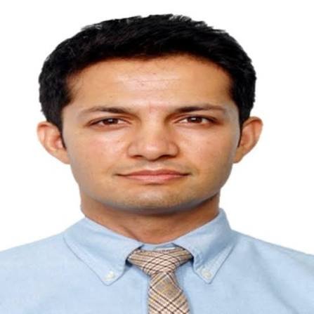 الدكتور غوراف تشاتورفيدي مدير قسم الأنف والأذن والحنجرة في مستشفى جاسلوك بمومباي